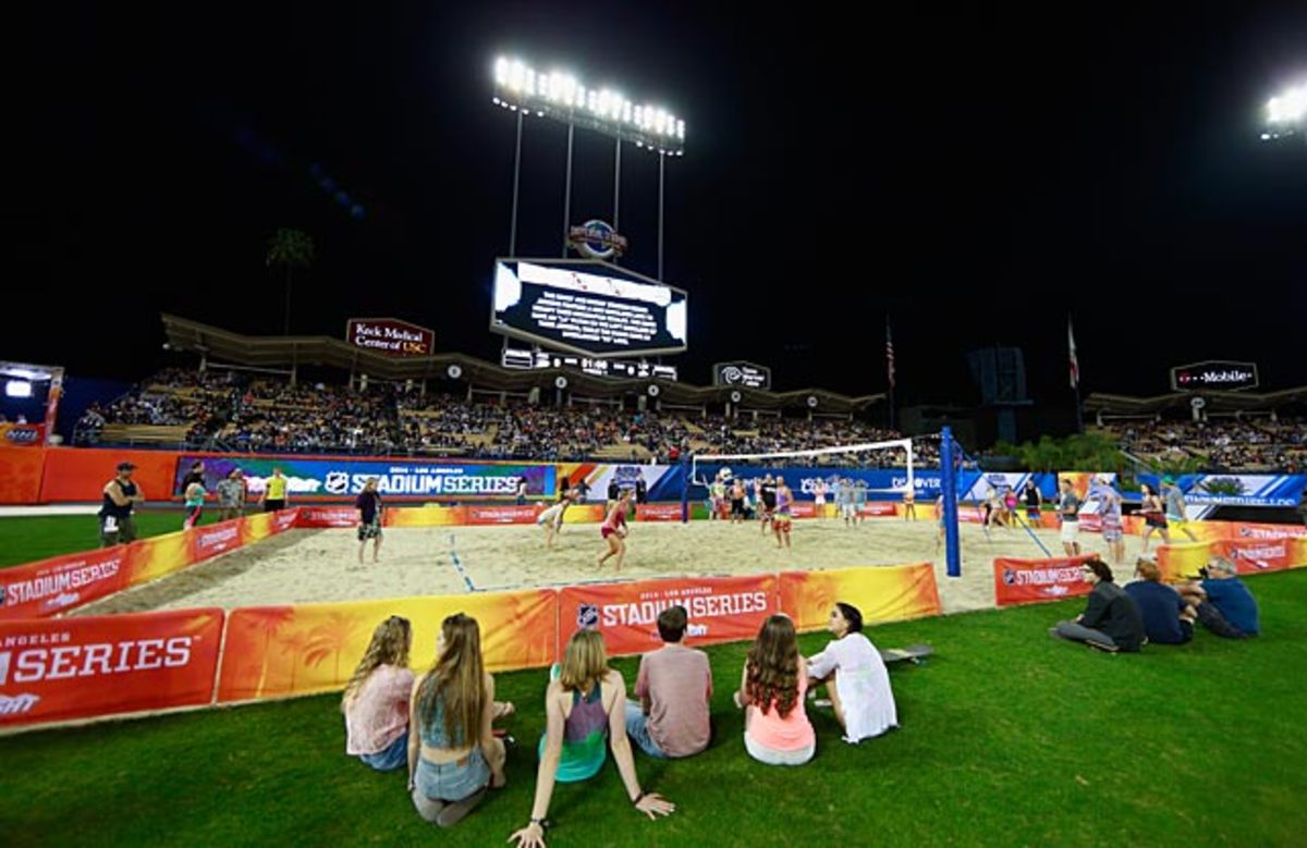 140126125033-dodger-volleball-vinnick-single-image-cut.jpg